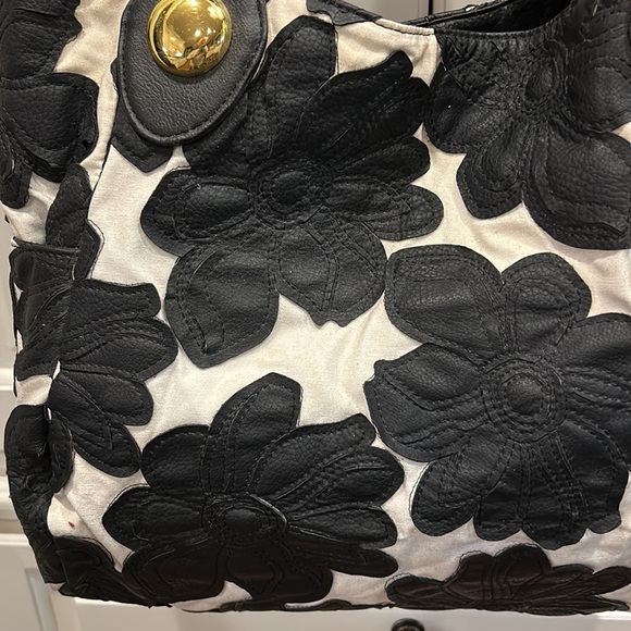 NWOT! VINTAGE Big Buddha White & Black Floral Bag - Picture 8 of 10